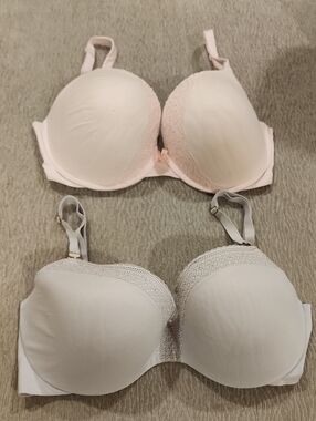 Victoria's Secret Pale Pink & Light Lavendar Lace-Trim T-Shirt Bras Set